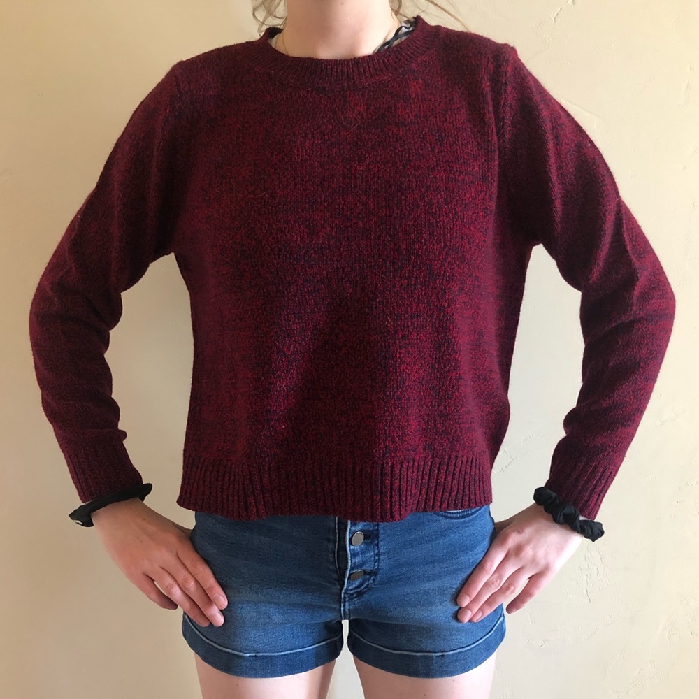 Maroon sweater. Size L. Slightly cropped. H&M - Picture 2 of 4